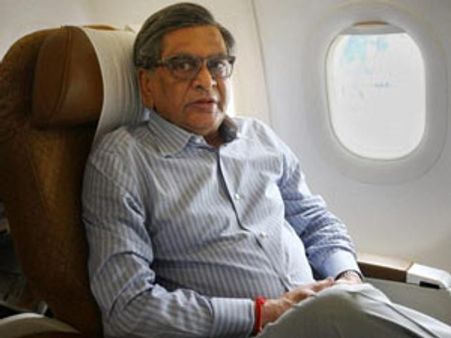 வியட்நாம் போறேன் மேடம்: காங்கிரஸ் கமிட்டி கூட்டத்தை புறக்கணிக்க எஸ்.எம்.கிருஷ்ணா 'சாக்குபோக்கு'!