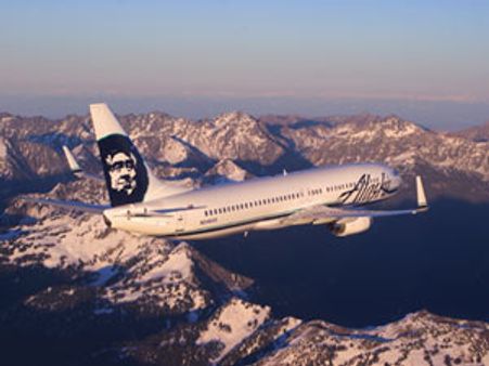 அமெரிக்க விமானத்தை கடத்துவதாக தொலைபேசி மிரட்டல்: போர் விமானங்கள் பத்திரமாக தரை இறக்கின!