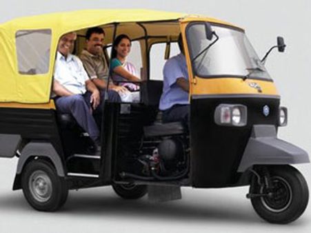 அதிக பயணிகளை ஏற்றி உயிர்களை 'காவு' வாங்கும் ஷேர் ஆட்டோக்கள்.. பெர்மிட் ரத்து- ஹைகோர்ட் உத்தரவு