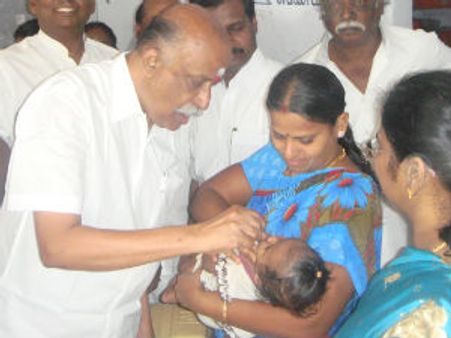 தமிழகம் முழுவதும் இலவச போலியோ சொட்டு மருந்து முகாம்