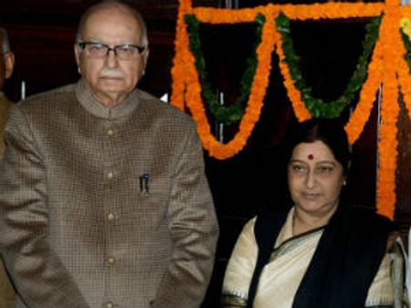 பாஜக தலைவர் பதவி: கத்காரிக்கு ஆர்.எஸ்.எஸ். ஆதரவு! சுஷ்மாவுக்கு அத்வானி பரிந்துரை!!