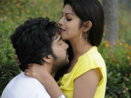 தென்றல் வந்து தீண்டும்போது...!
