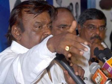 40 தொகுதிகளிலும் அதிமுகவைத் தோற்கடிப்போம்: விஜயகாந்த்