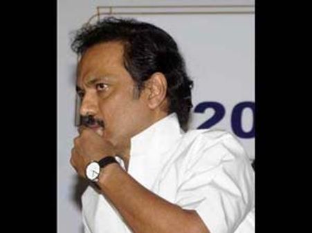 பிரணாபை சந்தித்து டெசோ தீர்மானம், மனு அளித்த மு.க. ஸ்டாலின்