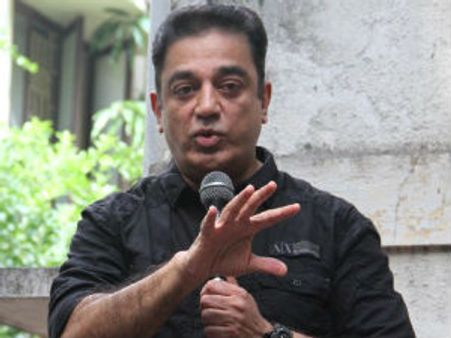 நண்பர்கள் அரசுடன் பேசிக் கொண்டிருக்கிறார்கள்... உச்ச நீதிமன்றத்துக்கு போவதாக இல்லை!- கமல்