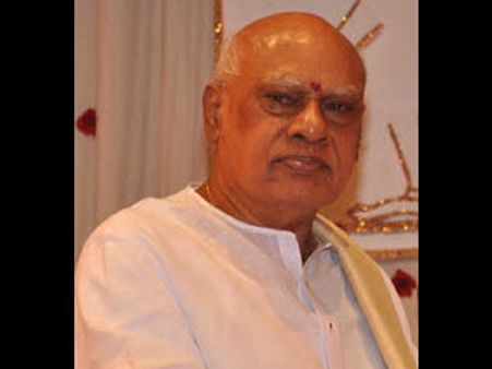 ஈழத் தமிழரை இனப்படுகொலை செய்யும் இலங்கைக்கு எதிராக பொருளாதாரத் தடை: ஆளுநர் உரையில் ரோசய்யா