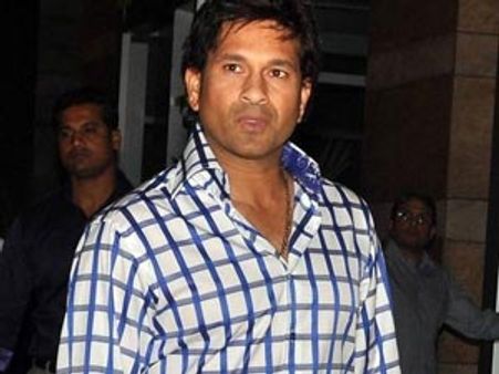 ஏழுமலையான் கோவிலில் தரிசனம் செய்த சச்சின் டெண்டுல்கர்