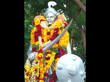 விரைவில் பூலித்தேவன் தபால் தலை -சிபல் உறுதி