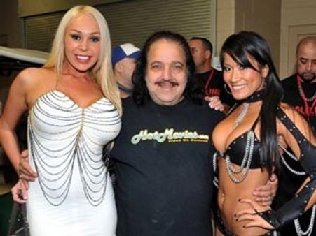 நெஞ்சு வலியில் சிக்கி மீண்ட ஆபாச ராஜா...!