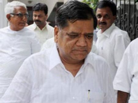 காவிரி நீருக்காக ஷட்டரை எப்படி திறக்காம இருப்பது? டெல்லியில் ஆலோசிக்க போகிறார் ஷெட்டர்!