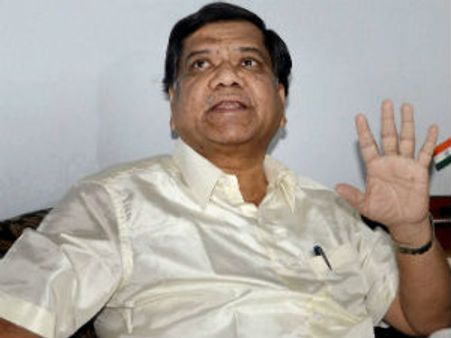 காவிரி: 'ஷட்டரை' திறந்த ஷெட்டருக்கு நெருக்கடி! ஆட்சியை துறக்க- ஜெயிலுக்கும் போக ரெடி!!