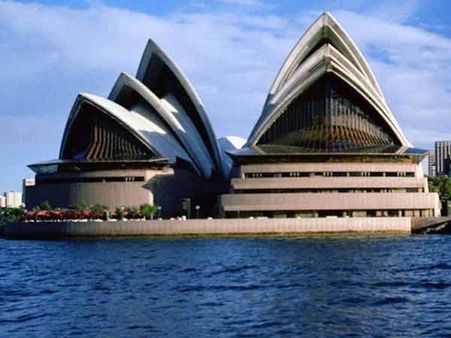 உலகின் 'டாப் 10' மகிழ்ச்சியான நாடுகள்: இதிலும் இந்தியாவுக்கு இடமில்லை