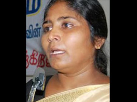 தூக்குமர நிழலில் நிற்கும் 4 பேரும் சந்தனக் கடத்தல் வீரப்பனின் கூட்டாளிகளே இல்லை: முத்துலட்சுமி