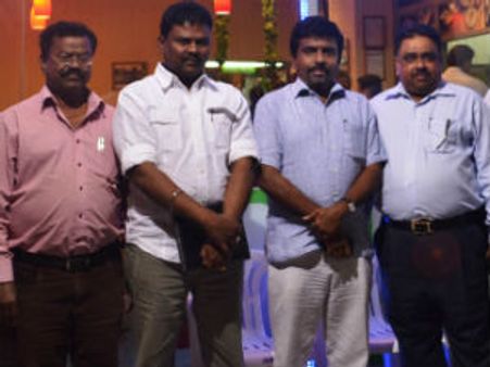 துபாயில் விடுதலைச் சிறுத்தைகள் கட்சி நிர்வாகிகளுக்கு வரவேற்பு