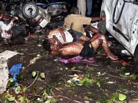 புனே பாணியில் ஹைதராபாத்தில் அடுத்தடுத்து குண்டுவெடிப்பு