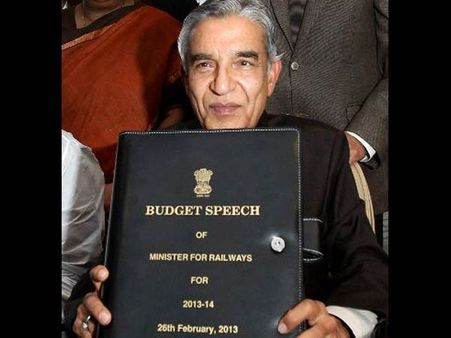 ரயில்வே பட்ஜெட் 2013-14 - தாக்கல் செய்தார் பன்சால்- 18 ஆண்டுக்குப் பின் முதல் காங். பட்ஜெட்