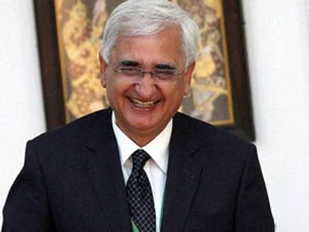 மனித உரிமை மீறல் தவறுகளுக்கு இலங்கையே பிராயசித்தம் செய்யனும்: குர்ஷித்