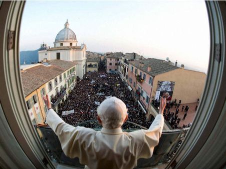 புதிய போப் தேர்வாகவில்லை: 'கரும் புகையே' வெளியானது!- உலகின் கண்கள் புகை போக்கி மீது!