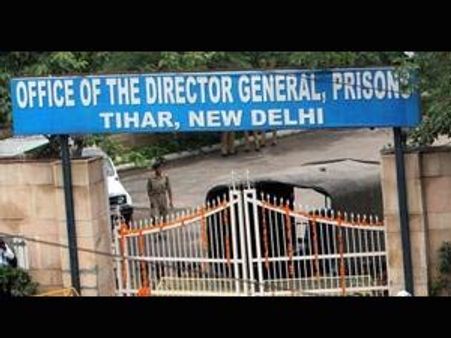 திகார் சிறையில் மீண்டும் ஒரு பரபரப்பு... 30 வயது பெண் கைதி தற்கொலை