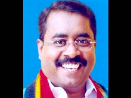 மதிகெட்டவர் தலையில் 'முடியாக' இல்லாமல் உதிர்வதே நல்லதுதான்: பிரேமலதாவுக்கு மைக்கேல் ராயப்பன் சூடு