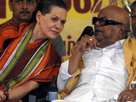 இலங்கை தமிழர்களுக்காக இப்போது 'கவலைப்படும்' சோனியா காந்தி