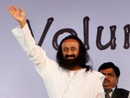 ரவிசங்கர் ஏன் இப்படி திடீர்னு பாலிட்டிஸ் பேசுறாரு...?