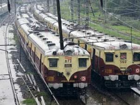 அக்டோபரில் பயணிகள் ரயில் கட்டணம் மீண்டும் உயர்வு?