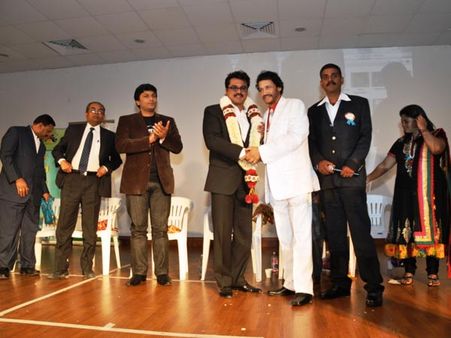 துபாய் சங்கீத சங்கமத்தில் நாட்டாமை சரத்குமார் 