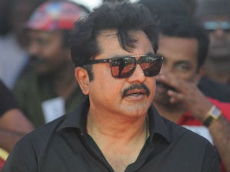 இலங்கை மீது பொருளாதார தடை; ஜெ.வுக்கு நெஞ்சார்ந்த நன்றி- நடிகர்கள் உண்ணாவிரதத்தில் தீர்மானங்கள்!