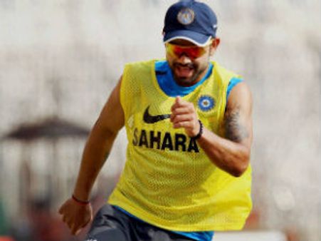 விராட் கோலி வீடு முற்றுகை: கிங்பிஷர் விமான நிறுவன ஊழியர்கள் போராட்டம்