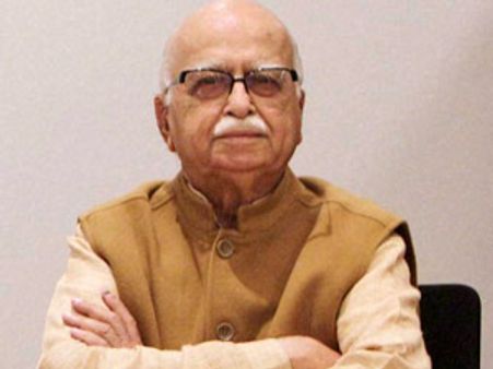 எங்கள் ஆதரவு இல்லாமல் மத்தியில் யாரும் ஆட்சிக்கு வர முடியாது.. அத்வானியின் 'உல்டா' பேச்சு