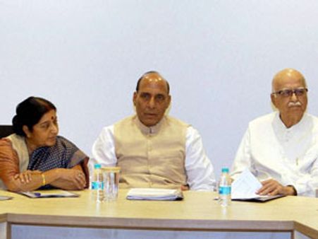 எருமை மீது சவாரி செய்ற எமன் மோடி: காங்.! தோல்வி பயத்தில் தரமின்றி பேசுகிறது காங்: பாஜக!!