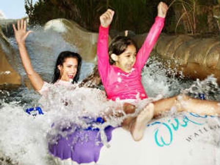 அபுதாபி பொழுதுப்போக்கு பூங்காவில் பெண்கள் மட்டும் குளித்து விளையாட தனி நேரம்