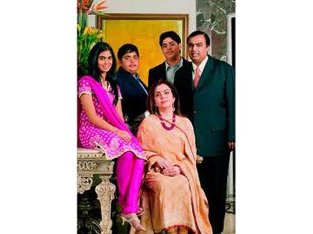 முகேஷ் அம்பானிக்கு சிஆர்பிஎப் கமாண்டோக்கள் 'இசட்' பிரிவு பாதுகாப்பு