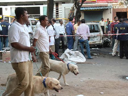 பெங்களூர் குண்டுவெடிப்பு: மதுரையில் கிச்சன் புகாரி கைது; மேலும் இருவர் சென்னையில் கைது