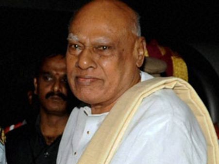 கவர்னர் ரோசய்யாவுக்கு ஹை பிபி... மருத்துவமனையில் அனுமதி