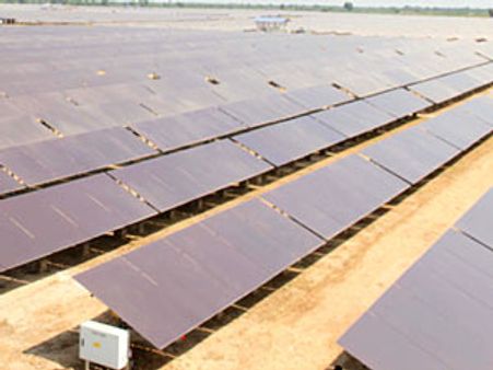 வீட்டுக் கூரையில் சூரிய மின்சாரம் தயாரிப்பை ஊக்குவிக்க ஜெயலலிதா புதிய அறிவிப்பு