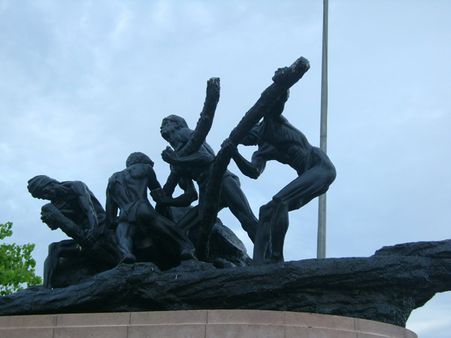 வெவ்வேறு தேசங்களில் மே தினம்... ஓர் அலசல்