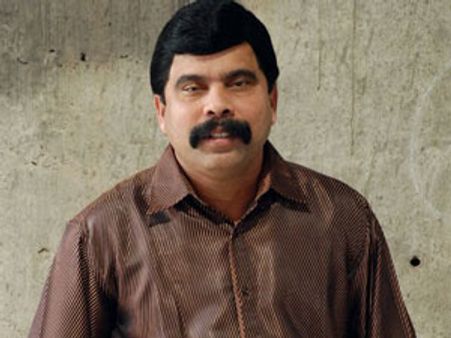 வேலூர் சிறையில் ராஜீவ் கொலையாளிகள் அருகே அடைக்கப்பட்டுள்ள 'பவர் ஸ்டார்'