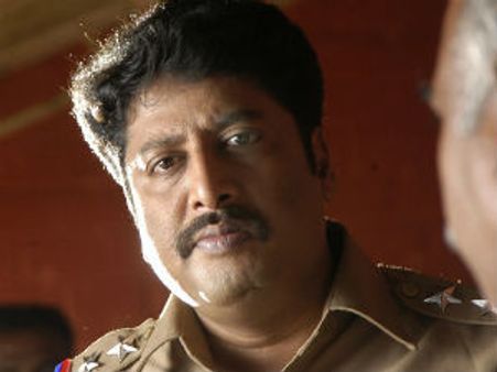 அறிவுநிதி மீது வழக்குப் பதிவு செய்யும் போலீசார்?