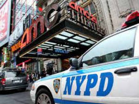 மேலாடை அணியாமல் பெண்கள் சுதந்திரமாக சுற்றித் திரியலாம்: நியூயார்க் போலீஸ்
