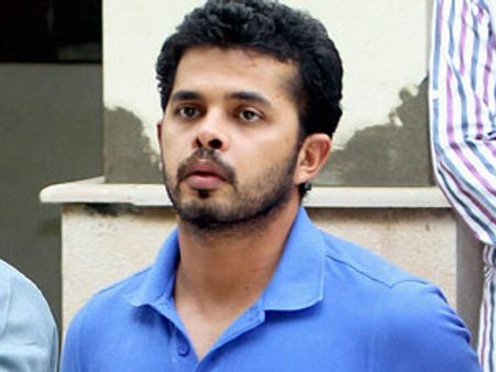 ஸ்ரீசாந்தின் வீட்டுக்குள் நுழைந்த டூப்ளிகேட் போலீஸ் சச்சின் கைது!