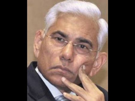 ஓய்வு பெற்ற சிஏஜி தலைவர் வினோத் ராய் மத்திய அரசுக்கு எதிராக வீசிய 3 'அணுகுண்டுகள்'!