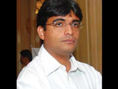 மெய்யப்பன் வீட்டில் மும்பை போலீசார் சோதனை: சிக்கியது என்ன?