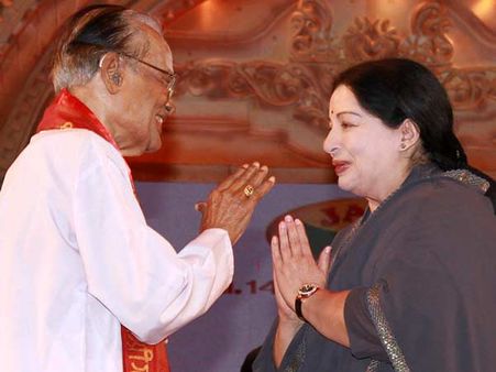 சித்திர மண்டபத்தில்..., ஓ மேரி தில்ரூபா...: ஜெயலலிதாவின் நினைவைத் தளும்ப வைத்த டிஎம்எஸ்!