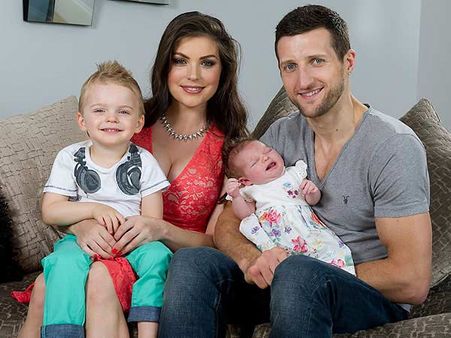 3 மாத 'செக்ஸ் பட்டினி' முடிவுக்கு வந்த குஷி.. எதிராளியை போட்டுப் புரட்டிய பாக்ஸர்!