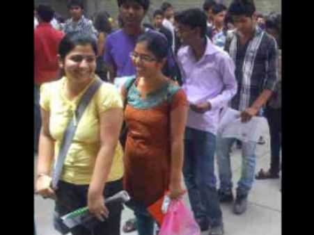 கணக்கில் 29905, அறிவியலில் 38154, சமூக அறிவியலில் 19680 மாணவர்கள் நூற்றுக்கு நூறு!