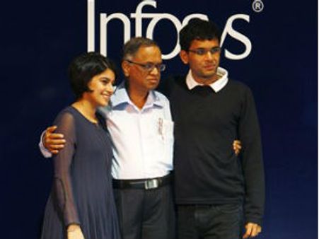 மீண்டும் இன்போசிஸ் நிர்வாக இயக்குனரானார் நாராயணமூர்த்தி- சம்பளம் வருடத்துக்கு 1 ரூபாய்!