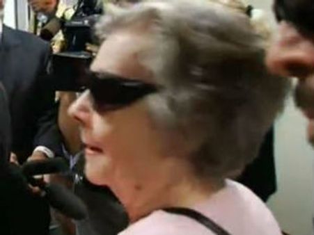 84 வயது அமெரிக்க பாட்டிக்கு லாட்டரியில் ரூ.3,245 கோடி பரிசு