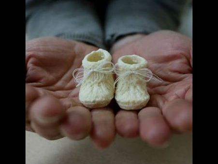 தாய்ப்பாலில் பாதணிகள்: புரதத்தை பிளாஸ்டிக்காக மாற்றி புது முயற்சி